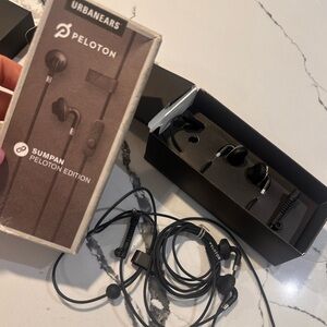 Urbane Sumpan Peloton Edition Earphones - Black